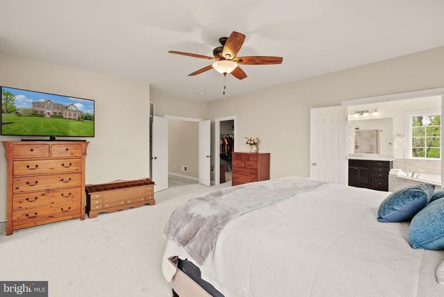 14 BRAEBURN CT, Round Hill, VA 20141