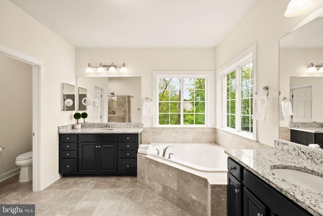 14 BRAEBURN CT, Round Hill, VA 20141