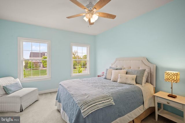 14 BRAEBURN CT, Round Hill, VA 20141