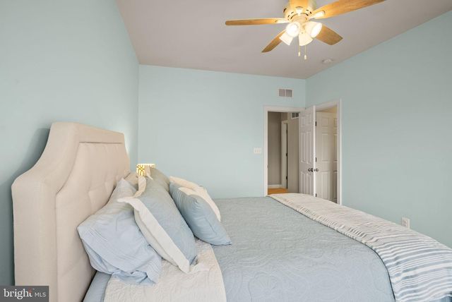 14 BRAEBURN CT, Round Hill, VA 20141