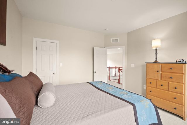 14 BRAEBURN CT, Round Hill, VA 20141