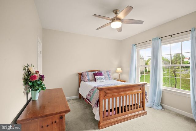 14 BRAEBURN CT, Round Hill, VA 20141