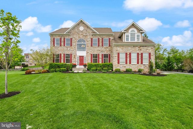 14 BRAEBURN CT, Round Hill, VA 20141