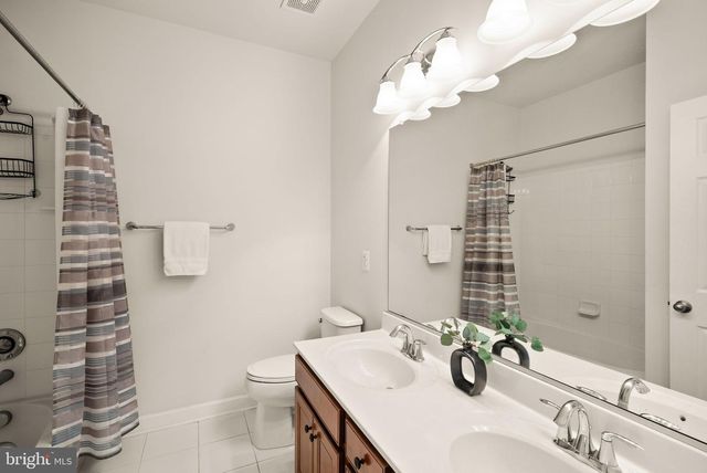 14 BRAEBURN CT, Round Hill, VA 20141