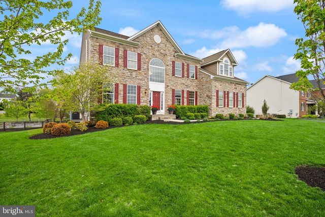 14 BRAEBURN CT, Round Hill, VA 20141
