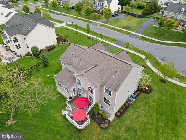 14 BRAEBURN CT, Round Hill, VA 20141