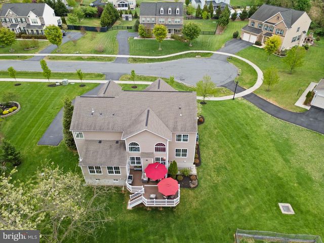 14 BRAEBURN CT, Round Hill, VA 20141