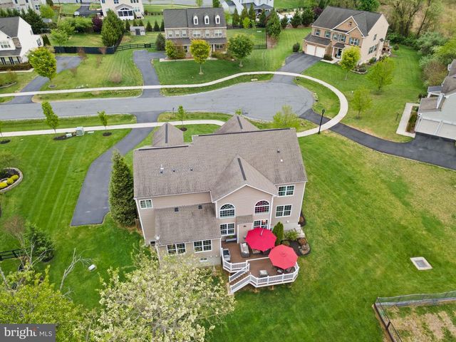 14 BRAEBURN CT, Round Hill, VA 20141