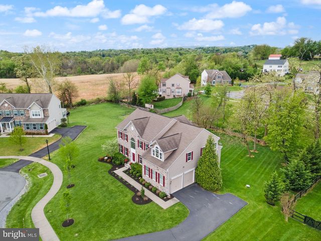 14 BRAEBURN CT, Round Hill, VA 20141