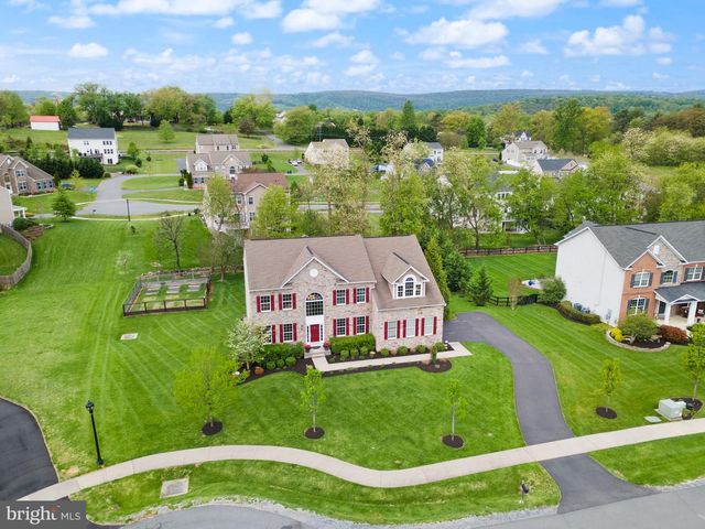 14 BRAEBURN CT, Round Hill, VA 20141