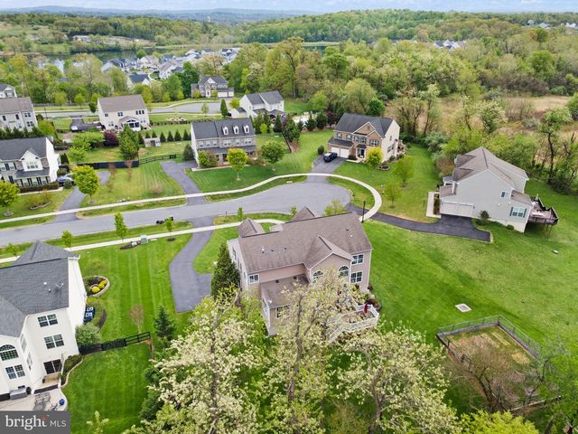 14 BRAEBURN CT, Round Hill, VA 20141