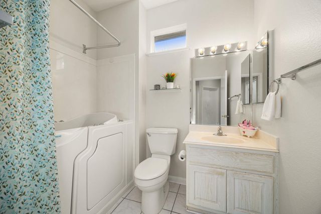 118 Bass ST, Georgetown, TX 78633