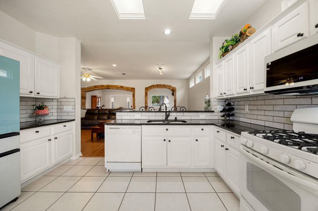 118 Bass ST, Georgetown, TX 78633