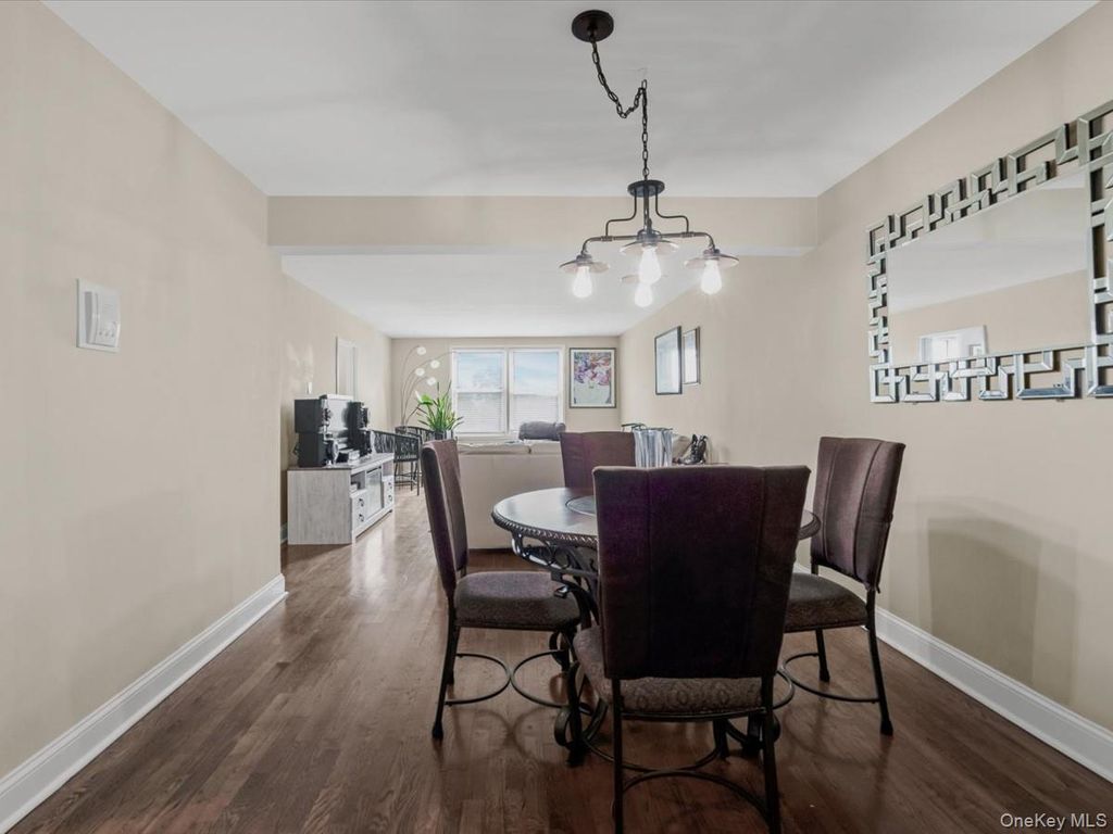 530 Dubois Avenue 2C, Valley Stream, NY 11581 — photo 4