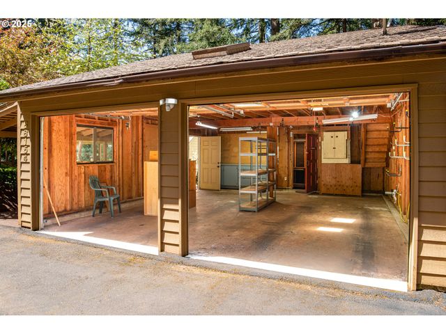 88154 TIKI Ln, Springfield, OR 97478