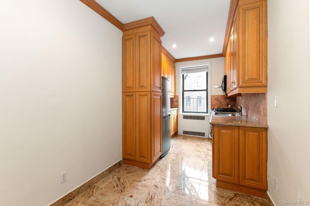 25-40 31st Avenue 6E, Astoria, NY 11106