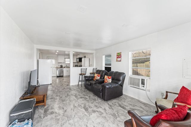 1605 Walnut Avenue, Rosenberg, TX 77471