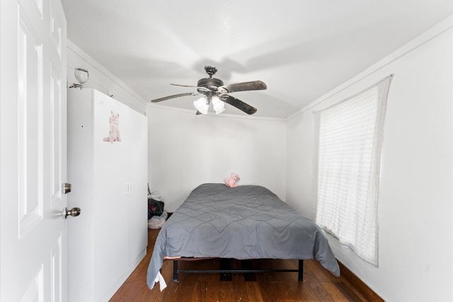1605 Walnut Avenue, Rosenberg, TX 77471