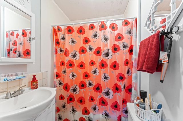 1605 Walnut Avenue, Rosenberg, TX 77471