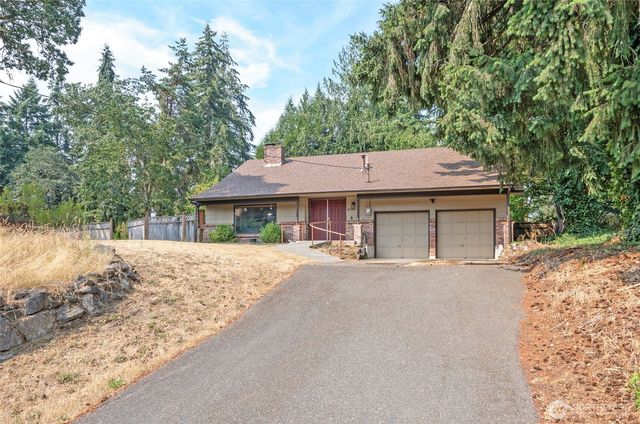 619 Cougar Street SE, Lacey, WA 98503