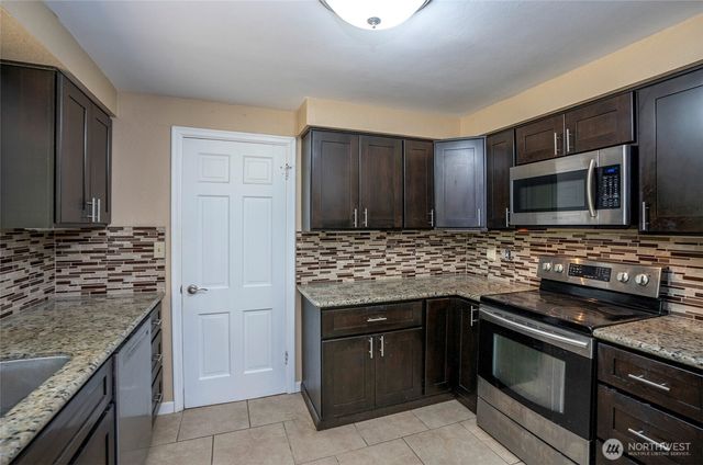 619 Cougar Street SE, Lacey, WA 98503