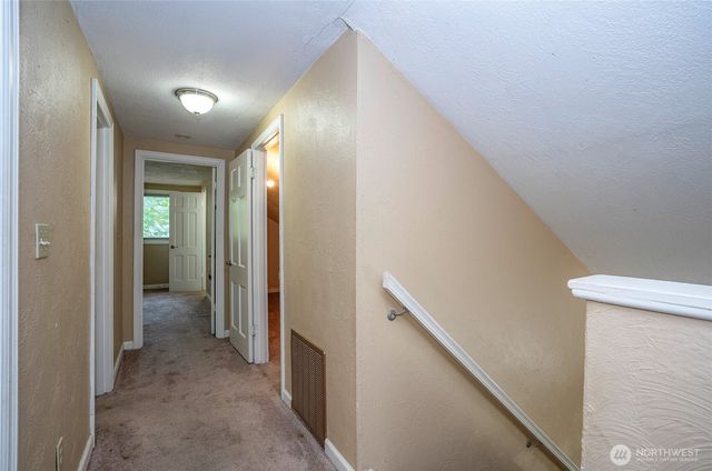 619 Cougar Street SE, Lacey, WA 98503