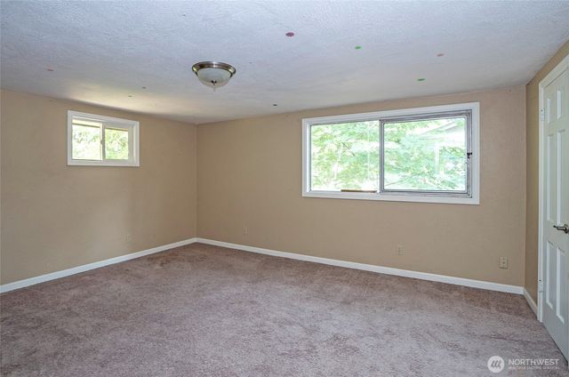 619 Cougar Street SE, Lacey, WA 98503