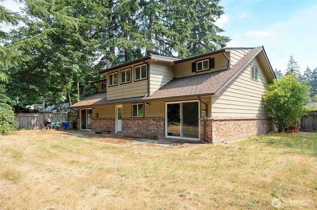 619 Cougar Street SE, Lacey, WA 98503