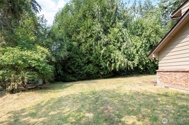 619 Cougar Street SE, Lacey, WA 98503