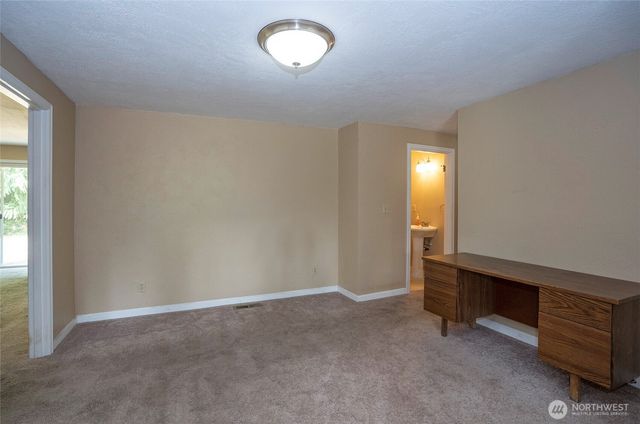 619 Cougar Street SE, Lacey, WA 98503