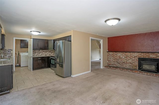 619 Cougar Street SE, Lacey, WA 98503