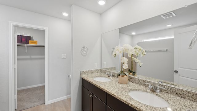 5443 JASMINE SPUR, Bulverde, TX 78163