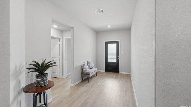 5443 JASMINE SPUR, Bulverde, TX 78163