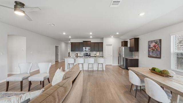 5443 JASMINE SPUR, Bulverde, TX 78163