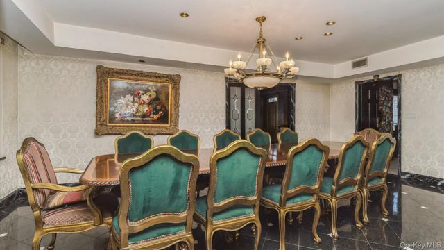 178 Wildacre Avenue, Lawrence, NY 11559