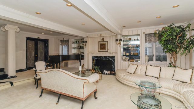 178 Wildacre Avenue, Lawrence, NY 11559