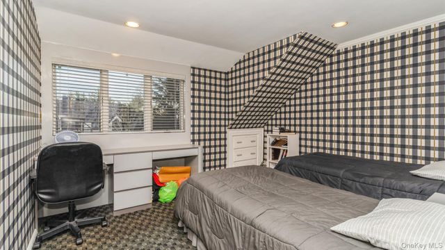 178 Wildacre Avenue, Lawrence, NY 11559