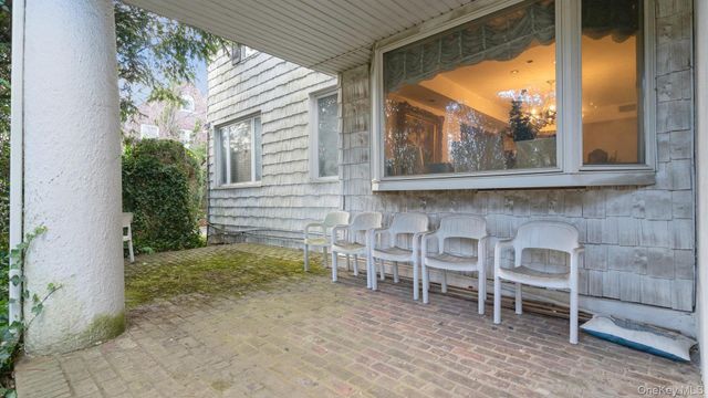 178 Wildacre Avenue, Lawrence, NY 11559