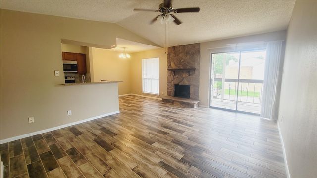 17331 Red Oak Drive 10, Houston, TX 77090