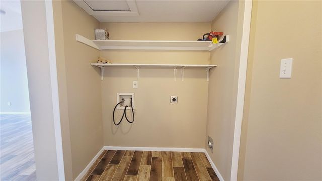 17331 Red Oak Drive 10, Houston, TX 77090