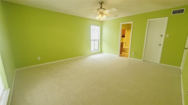 17331 Red Oak Drive 10, Houston, TX 77090