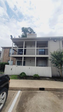17331 Red Oak Drive 10, Houston, TX 77090