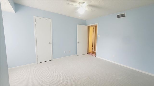 17331 Red Oak Drive 10, Houston, TX 77090