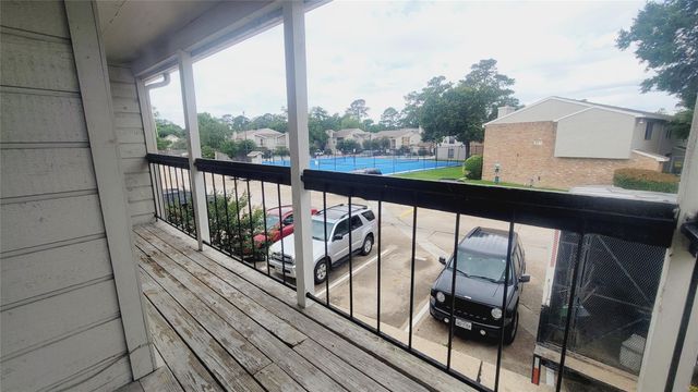 17331 Red Oak Drive 10, Houston, TX 77090
