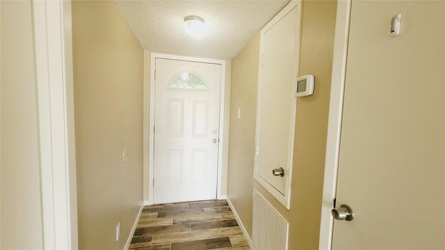 17331 Red Oak Drive 10, Houston, TX 77090
