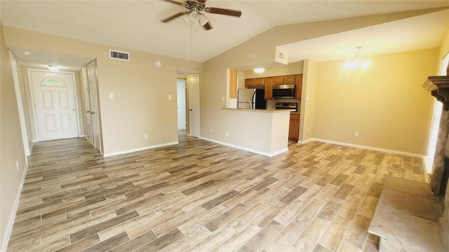 17331 Red Oak Drive 10, Houston, TX 77090