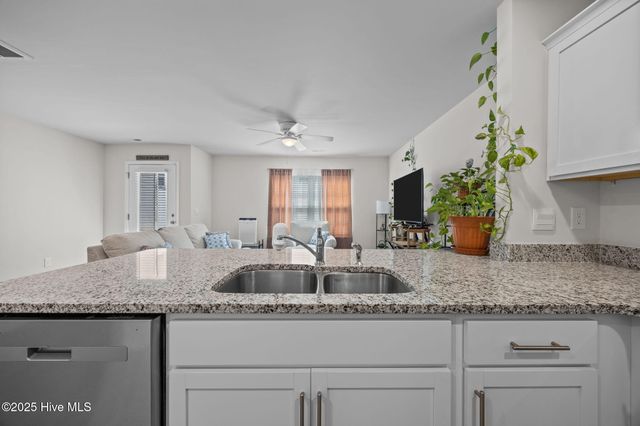 3101 E Tatlock Way E, Greenville, NC 27834