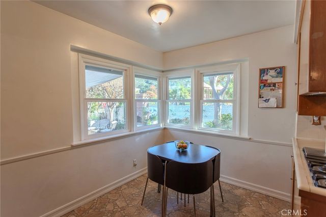 1724 Sombra Drive, Glendale, CA 91208