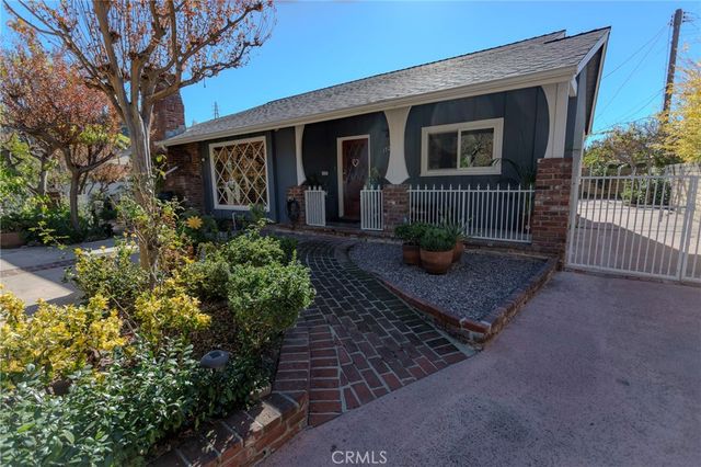 1724 Sombra Drive, Glendale, CA 91208