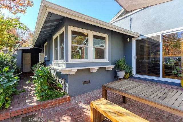 1724 Sombra Drive, Glendale, CA 91208